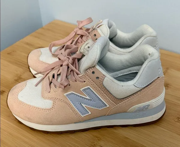 New Balance 574 Size 6 Women's Pink and White Sneakers WL574NE2 - Image 10