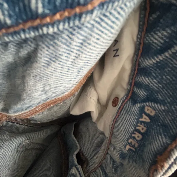American Eagle Light Blue jeans - Image 4
