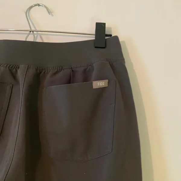 FIGS Charcoal Gray Zamora Jogger Scrub Pants Uniform Women's size Small Petite - Image 6