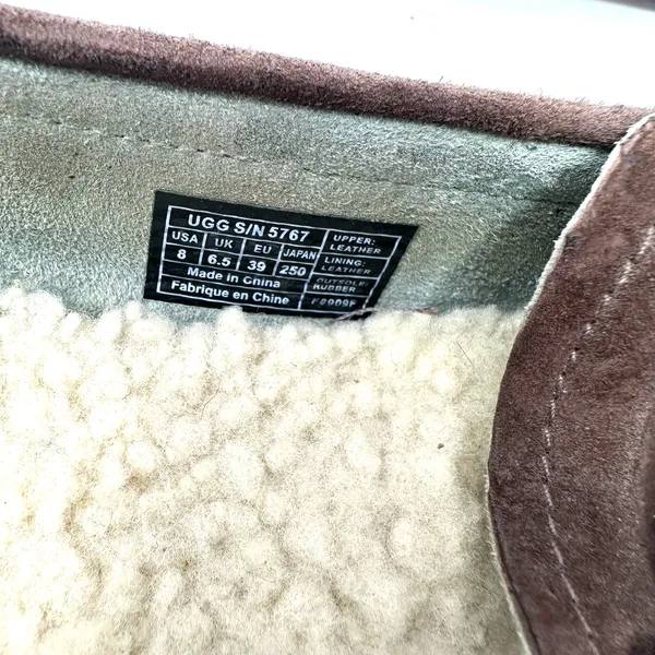 UGG Size 8 Slip On Brown Leather Sherpa‎ Lined Buckle Flats Tread Moccasins - Image 7