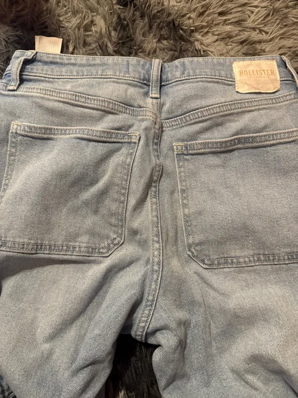 hollister ultra high rise dad jeans - Image 3