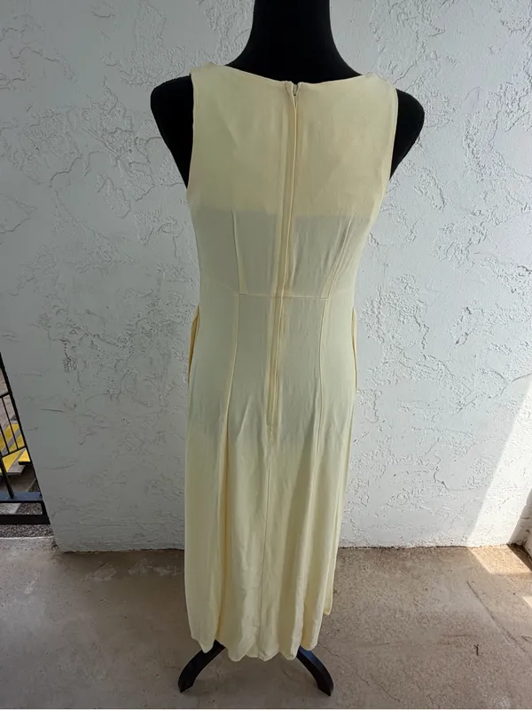 Classic Sleeveless Maxi Dress - Image 2
