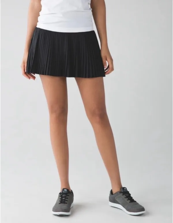GORGEOUS LULULEMON WORKOUT SKIRT SIZE 4!!! adjustable waist and fits me as a size 2 - Image 7