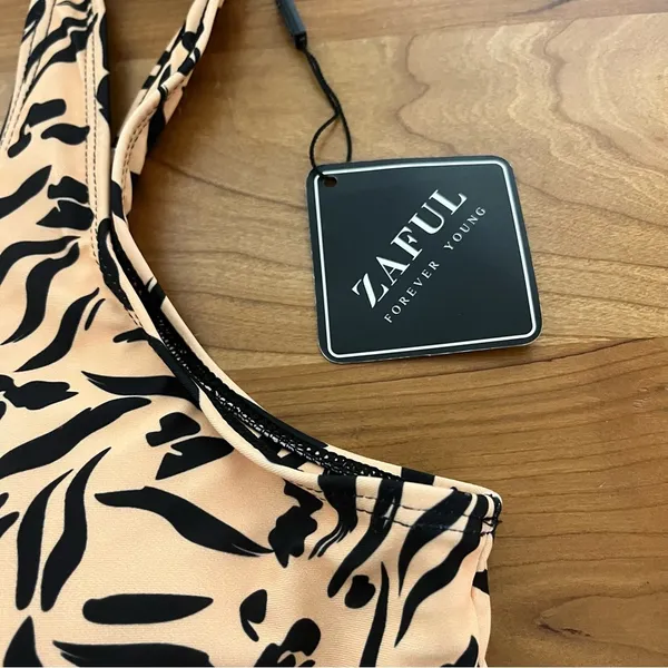 Zaful Animal Print Plunge Bikini‎ Top Tan Black Size 8 NEW - Image 2