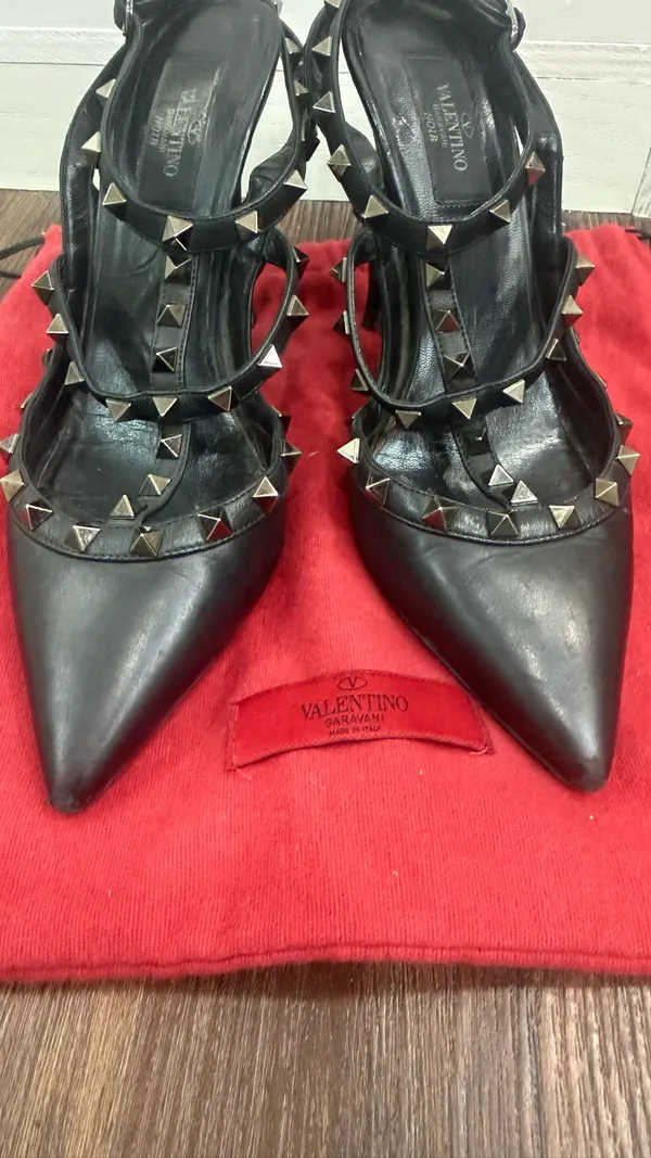 Valentino Garavani Rockstud Pumps Size 39 Black Leather Gunmetal Studs - Image 3