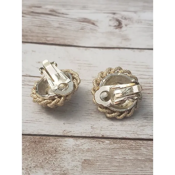 Vintage Clip On Earrings - Image 4