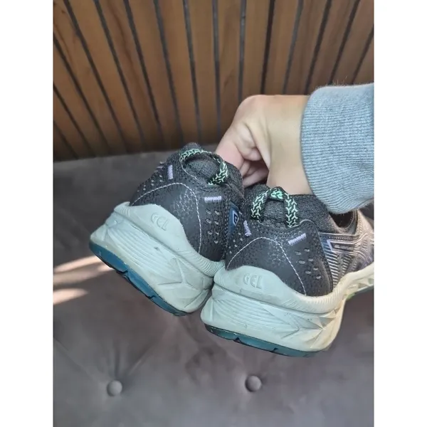 Asics Women's Black and Green Boots - Image 6