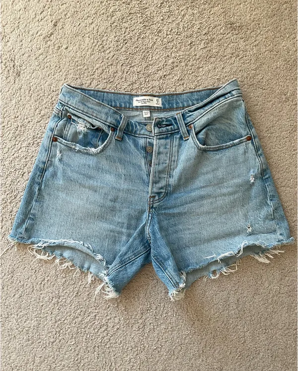 Abercrombie 90s Baggy Shorts - Image 2