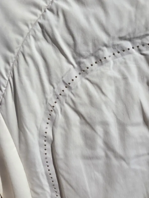 Lululemon Off White Running Windbreaker Jacket  Small - Image 3