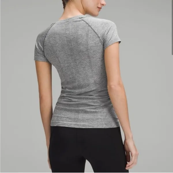 Lululemon Swiftly Tech Short Sleeve Top Gray Size 12 Seamless Athletic Tee - Image 2