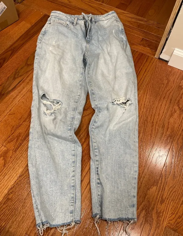 Old Navy OG Straight Jeans size 6 - Image 2