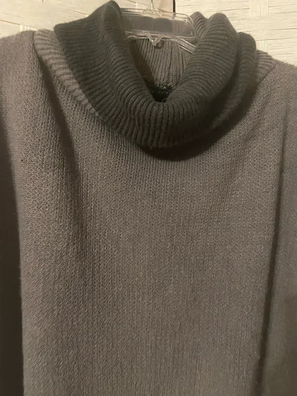 Jessica Simpson One Size Poncho Sweater Over Top Stylish Gray/Black - Image 3