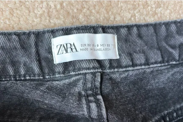 ZARA Shorts Denim - Image 4
