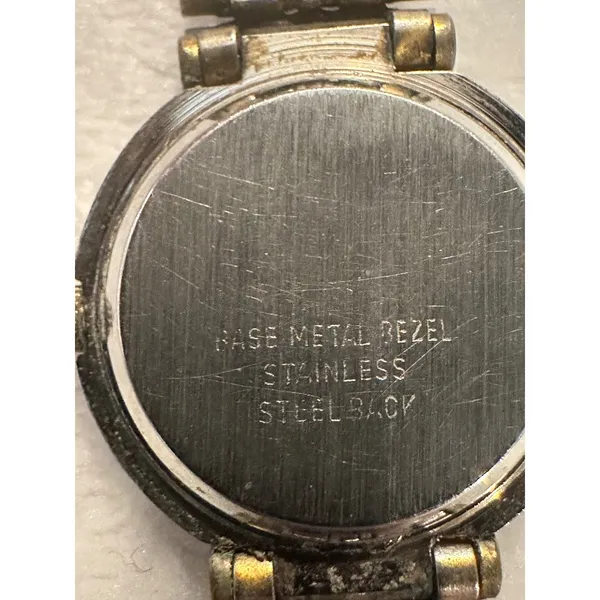 Duyfonte Lucien Piccard Quartz Women's Silver Tone Wrist Watch Japan‎ Movt - Image 3
