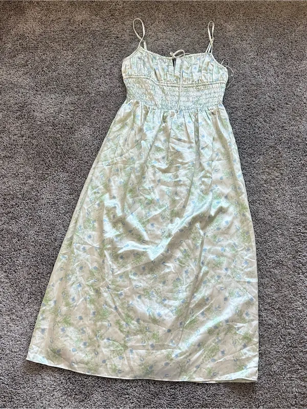 Astr Light Green Floral Smocked Midi Dress - Image 2