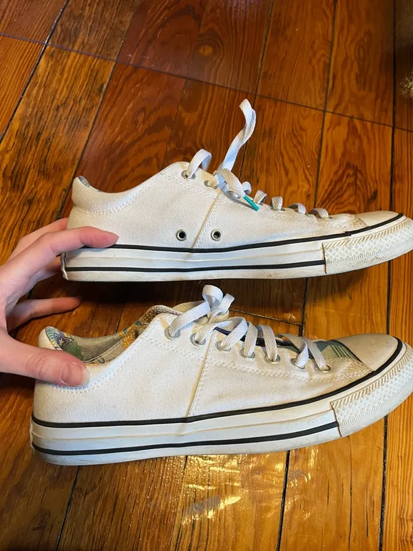 Converse White Low Top Sneakers with Multicolor Star Pattern - Image 5