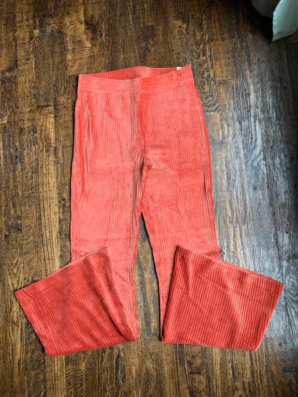 Aerie NWT Groove On Red Velour Ribbed Flare Pants Medium - Image 2
