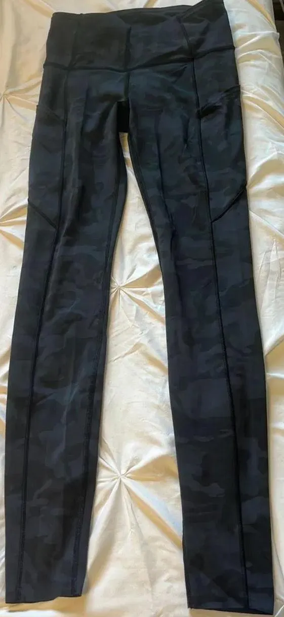 Camo Lululemon Leggings - Image 2