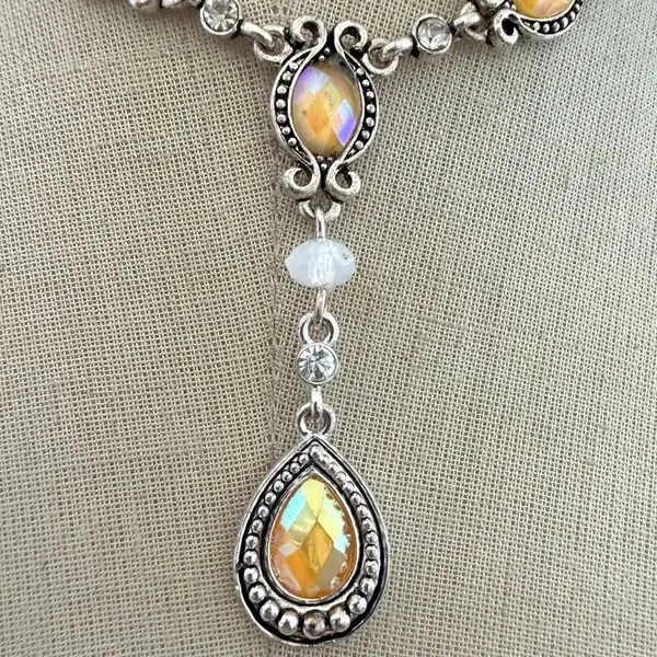 Avon Vintage beaded Teardrop Y Drop Necklace Silver Tone - Image 2