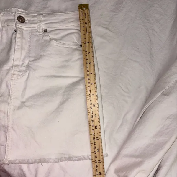 American Eagle Denim Mini Skirt Size 4 White Raw Hem - Image 6