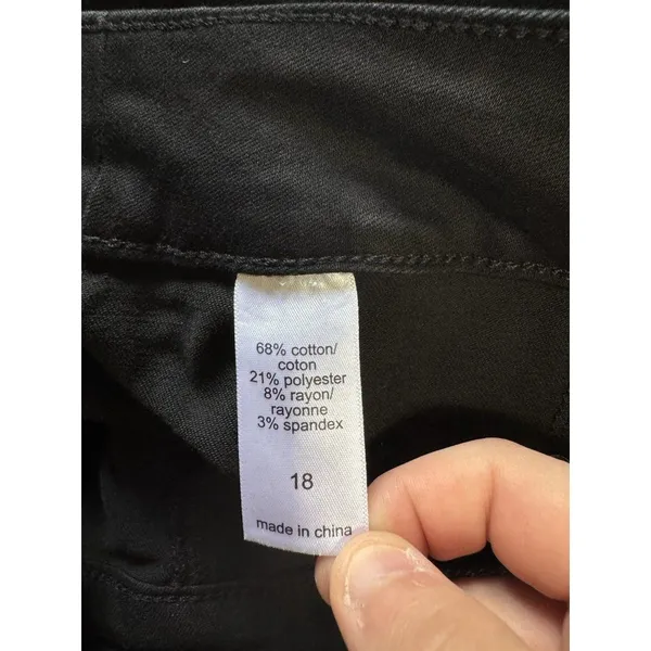 Maurices Women Size 18 Crop Pants Black Comfort Star‎ Design Preppy Holiday NWT - Image 9