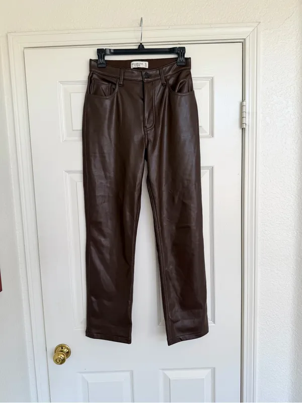 Abercrombie & Fitch 90s Straight Ultra High Rise Brown Faux Leather Pants 27 4 - Image 4