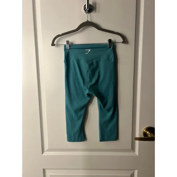 Gymshark Training Cropped Leggings‎ in teal women's size small - Image 3