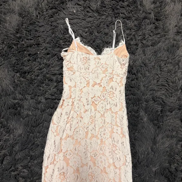 Lulus Elegant White Lace date romantic spaghetti strap Dress maxi dress sz small - Image 6