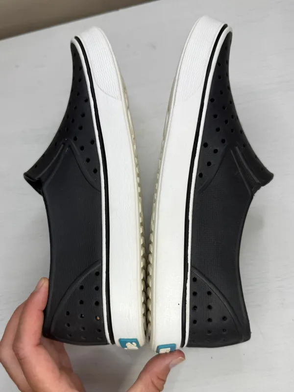 Native Miles Shoes In Black Size 9 - Image 5