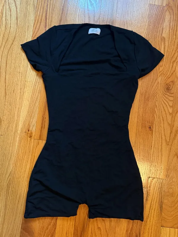 Ohpolly Black Square Neck Short Sleeve romper - Image 3