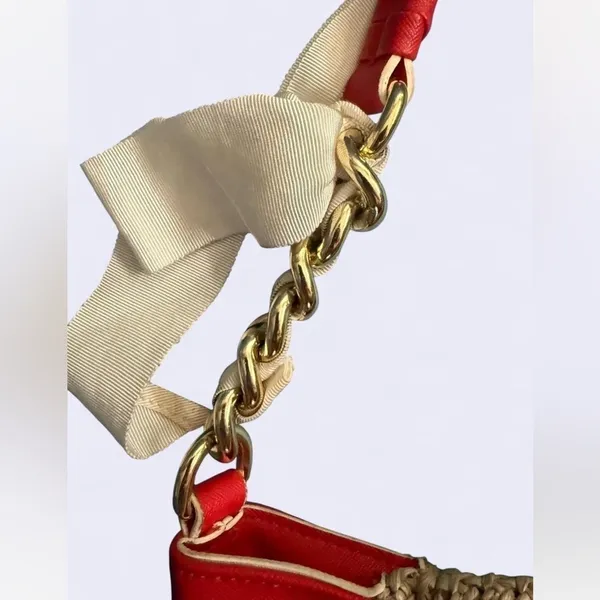 SIMPLY VERA Vera Wang Woven Hobo Bag Red Trim Gold Chain Classic everyday - Image 13