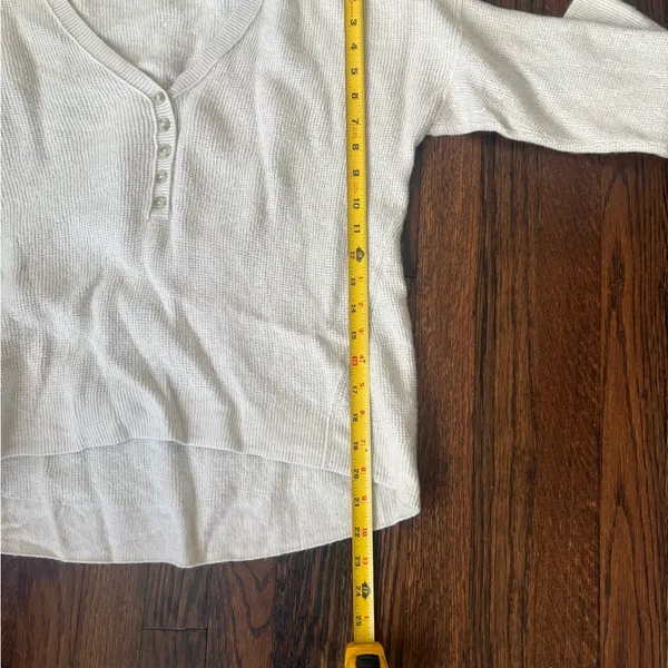 Madewell women’s oversized asherton waffle henley sweater - Image 4