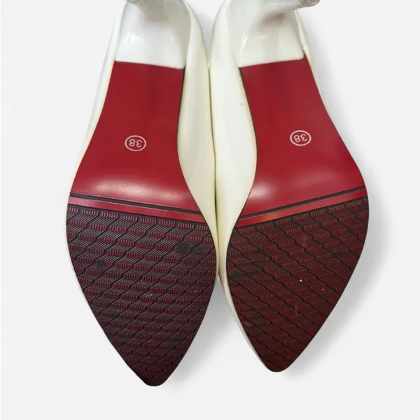 White Pumps Size 7 - Image 3