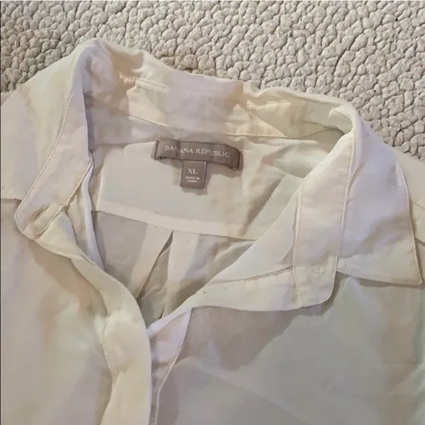 Banana Republic Blouse - Image 2