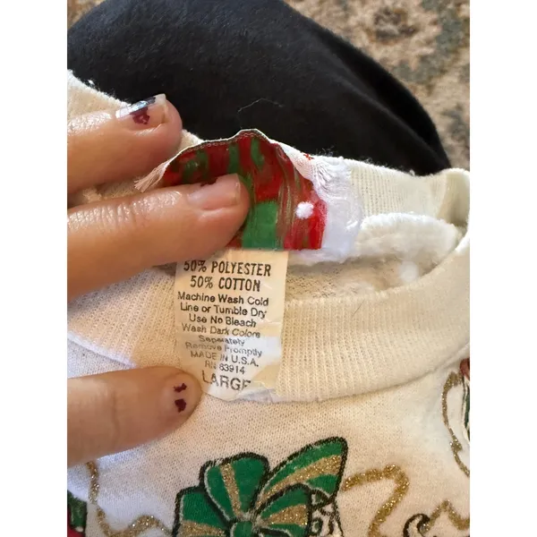 Vintage NutCracker Christmas Teddy Bear Village Sweatshirt White Large Made USA - Image 6