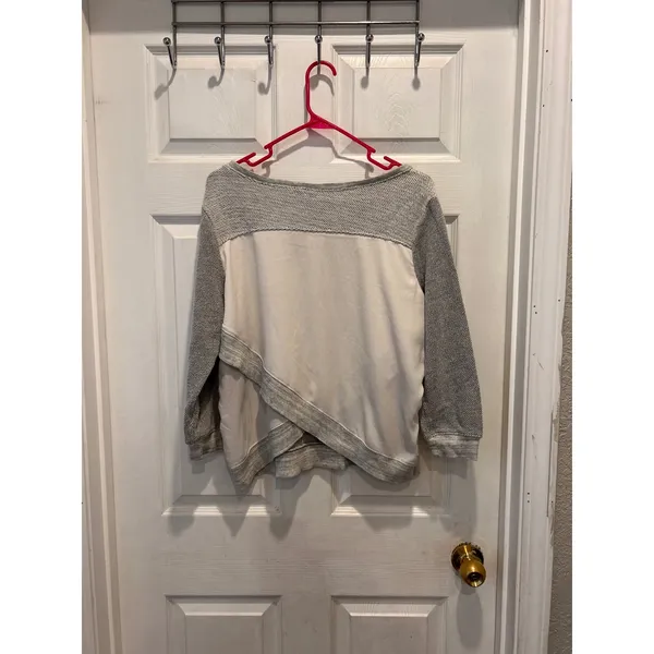 American Eagle Gray Textured Knit Mixed Media Crossover Back Sweater‎ Large - Image 4