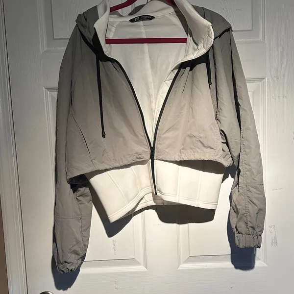 Zara Gray and White Utility Jacket - Image 3