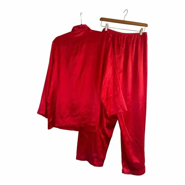 ✨Victoria's Secret Y2K Satin Pajama Red Sz Large Set✨ - Image 4