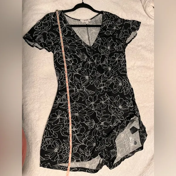 Steve Madden NWOT Elegant Black Floral Dress‎ new without tag - Image 5