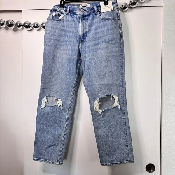 Abercrombie NEW 90s Straight Ultra High Rise Jeans - Image 3
