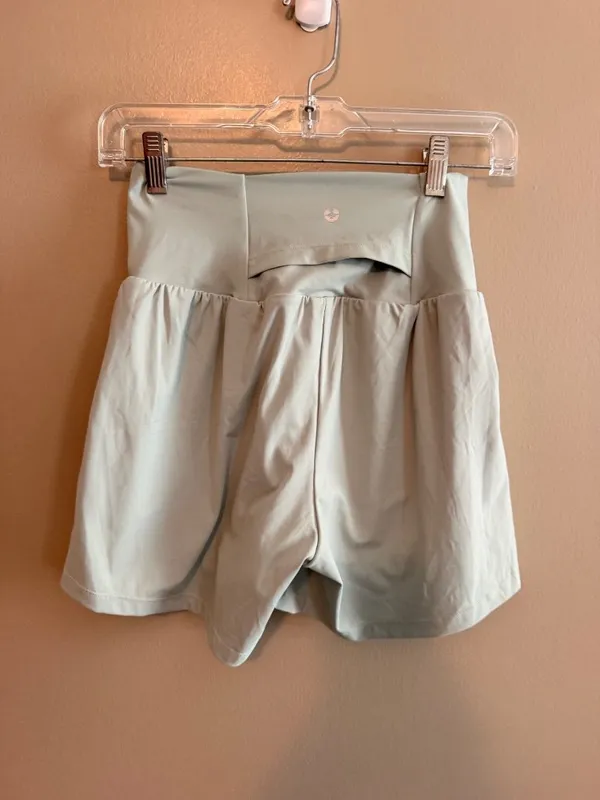 Halara Small Long Shorts 4 way Stretch Cool To Touch New With Tags - Image 2