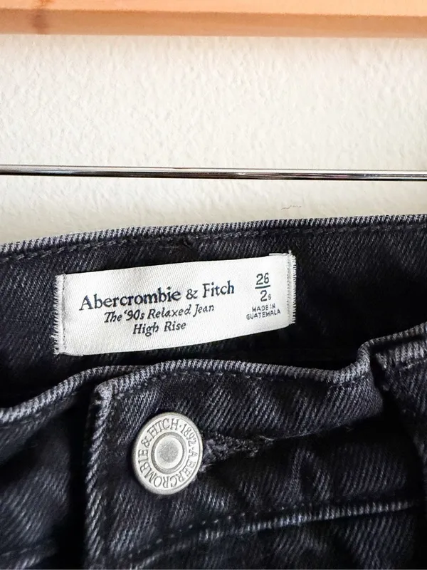 Abercrombie and Fitch 90s Relaxed High Rise Jean Size 26 - Image 7