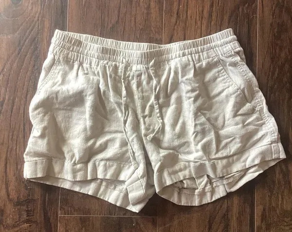 Old Navy Linen Shorts - Image 2