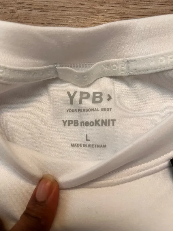 Abercrombie YPB Neoknit game set matcha crewneck - Image 3