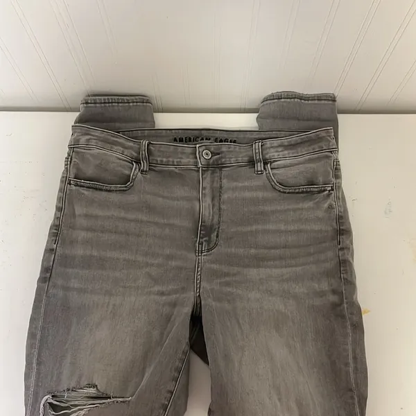 American Eagle hi-rise Jegging Grey distressed jeans. - Image 7