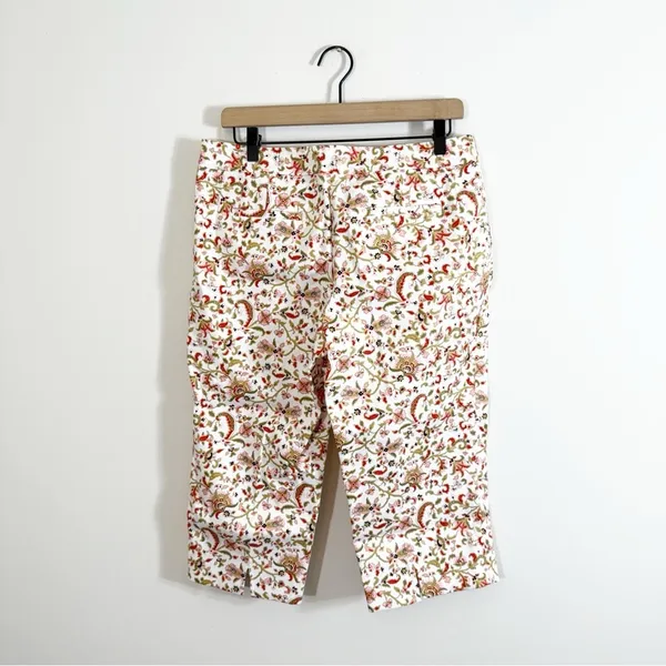 NWT Tommy Bahama Floral Capri Pants Size 10 - Image 2
