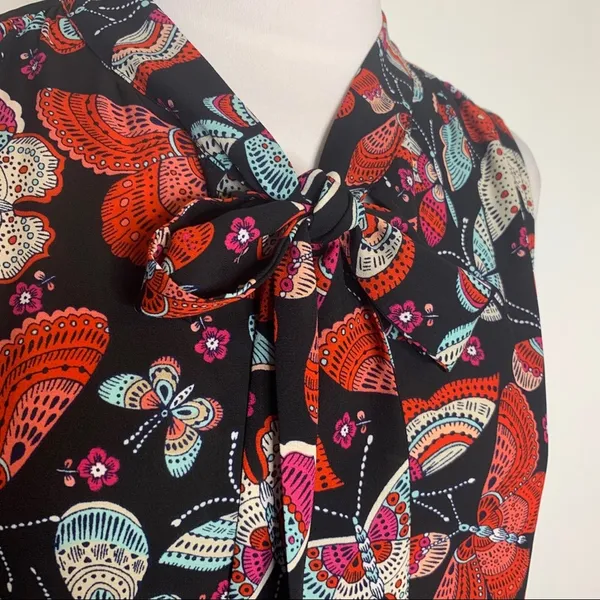 NWT Tommy Hilfiger butterfly print tie neck top‎ - Image 9