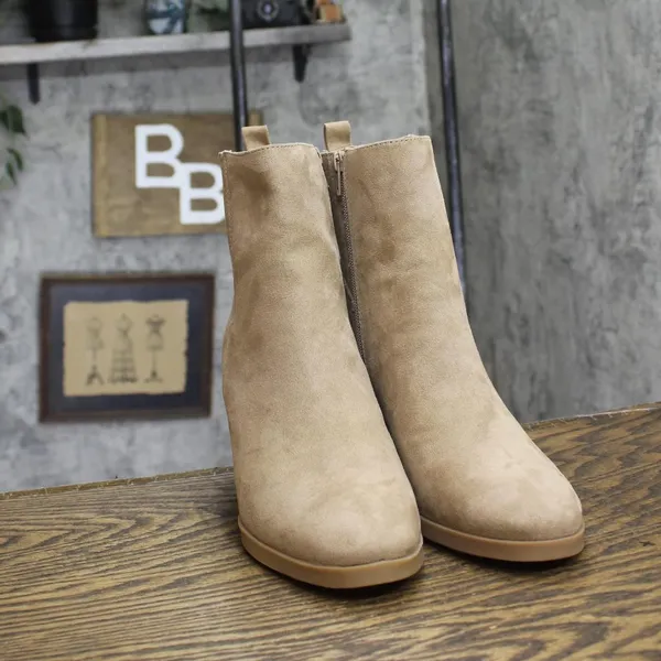 NEW Universal Thread Womens Cypress Winter Boots 88375526 Taupe Brown 9M - Image 7