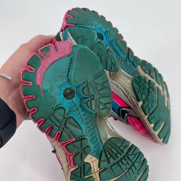 Women’s pink Brooks Adrenaline GTS14 size 7.5‎ - Image 9