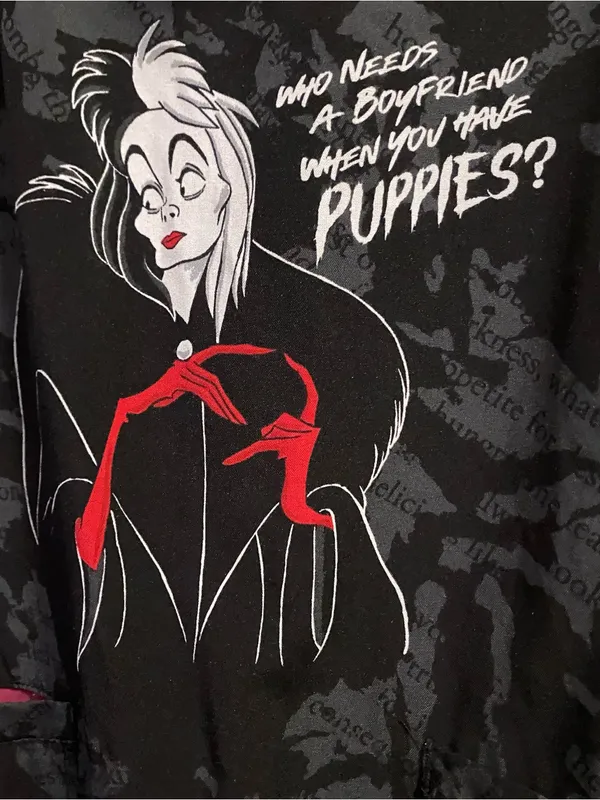 Disney Womens Scrub Top M 38” Black Cruella DeVille Villians 101 Dalmatians - Image 2